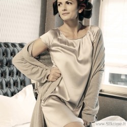 Silk nightgown SEDUZIONE DI SETA with short sleeves