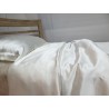 Комплект постельного белья из натурального шелка белого цвета